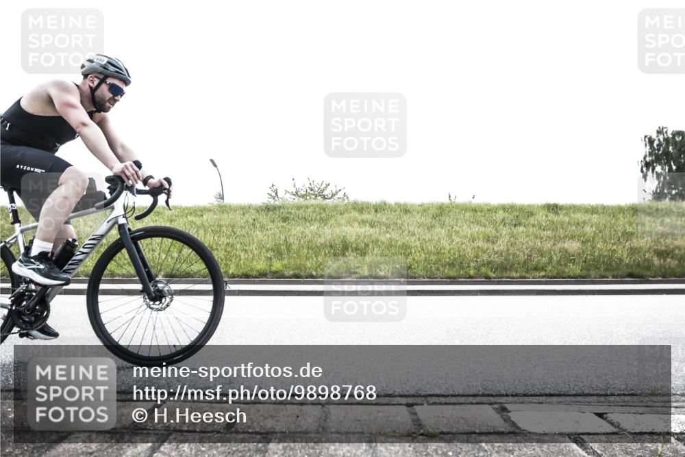 21.06.2026 - 29. Vierlanden-Triathlon H.Heesch http://msf.ph/oto/9898768 21.06.2026 11:23:15 Radfahren 91, 130, 639, 692, 752, 759 meine-sportfotos.de