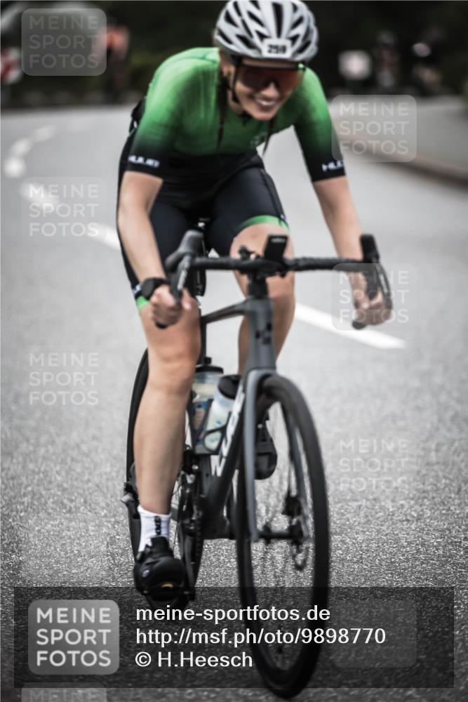 21.06.2026 - 29. Vierlanden-Triathlon H.Heesch http://msf.ph/oto/9898770 21.06.2026 10:05:46 Radfahren 133, 159, 252, 259, 317, 363 meine-sportfotos.de