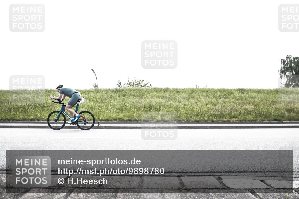 21.06.2026 - 29. Vierlanden-Triathlon H.Heesch http://msf.ph/oto/9898780 21.06.2026 11:23:32 Radfahren 135, 766, 819 meine-sportfotos.de