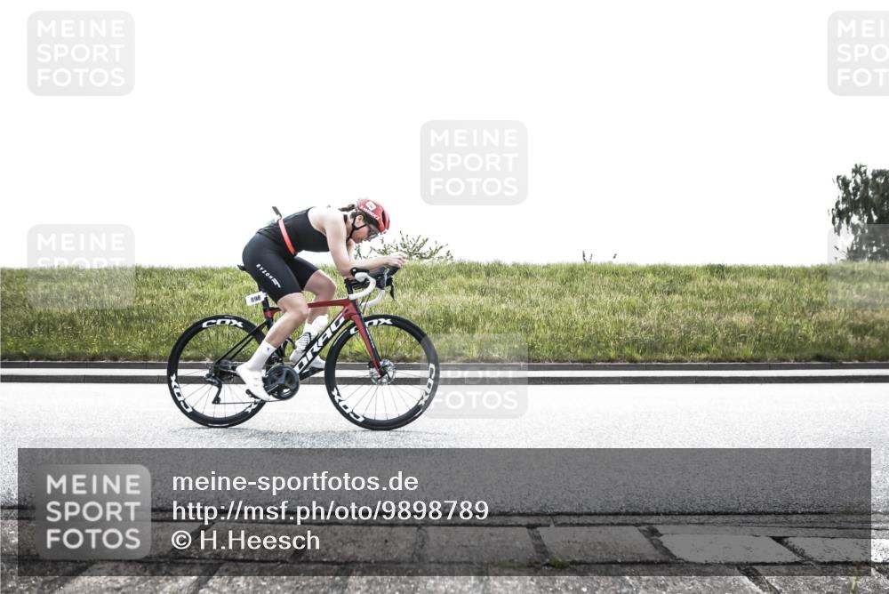 21.06.2026 - 29. Vierlanden-Triathlon H.Heesch http://msf.ph/oto/9898789 21.06.2026 11:24:02 Radfahren 898 meine-sportfotos.de