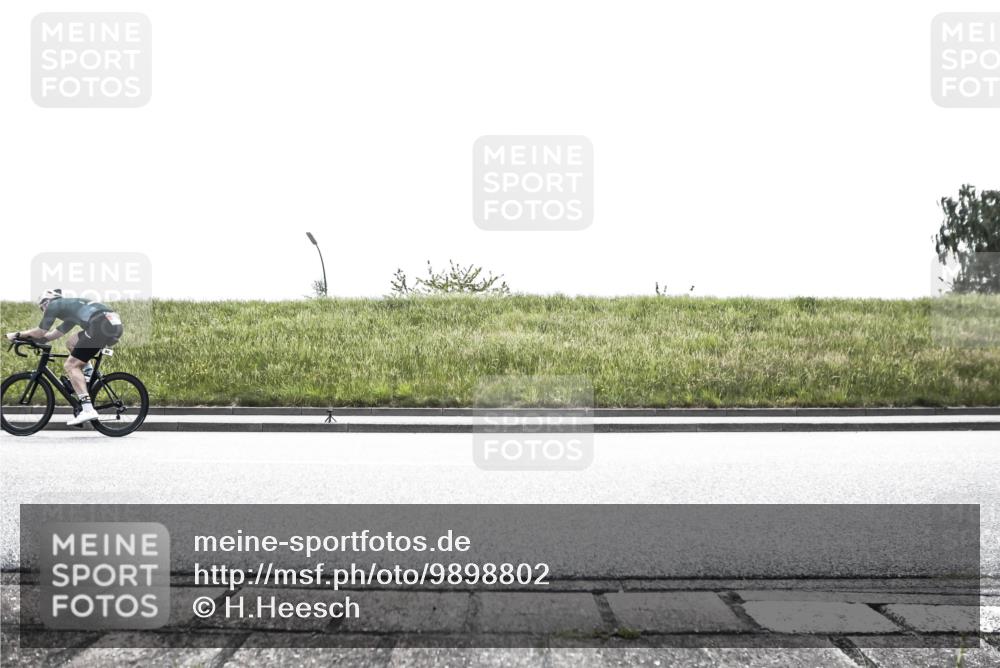 21.06.2026 - 29. Vierlanden-Triathlon H.Heesch http://msf.ph/oto/9898802 21.06.2026 11:24:21 Radfahren 80, 242, 273, 845, 896 meine-sportfotos.de