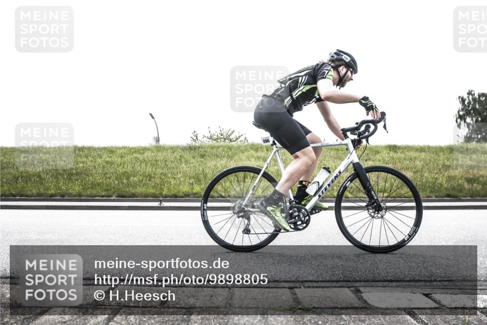 21.06.2026 - 29. Vierlanden-Triathlon H.Heesch http://msf.ph/oto/9898805 21.06.2026 11:24:22 Radfahren 242, 273, 283, 845, 896 meine-sportfotos.de