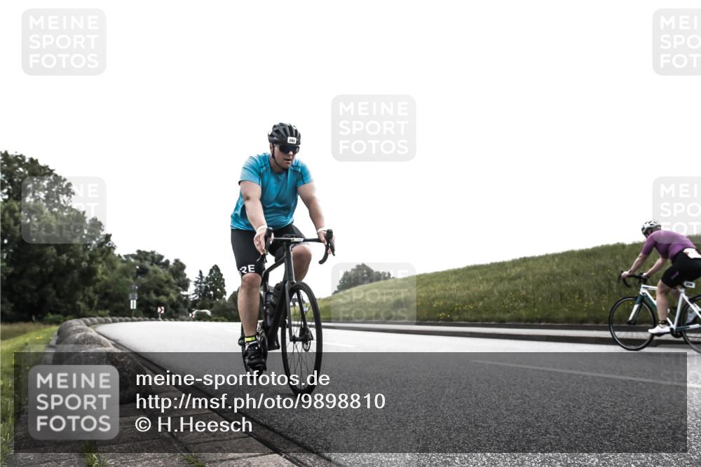21.06.2026 - 29. Vierlanden-Triathlon H.Heesch http://msf.ph/oto/9898810 21.06.2026 10:47:06 Radfahren 139, 292, 422, 439, 609 meine-sportfotos.de