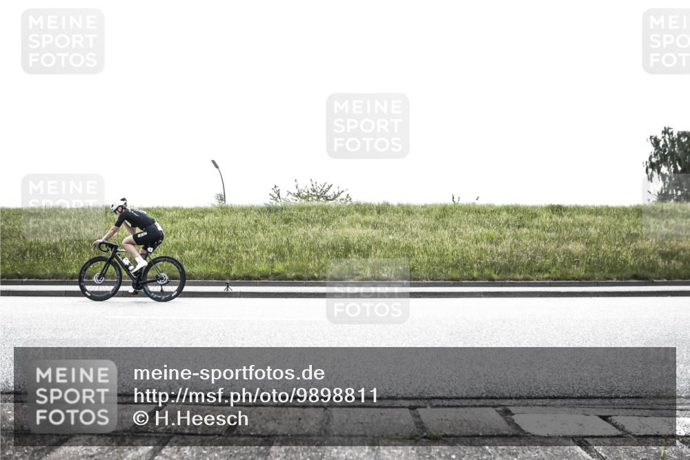 21.06.2026 - 29. Vierlanden-Triathlon H.Heesch http://msf.ph/oto/9898811 21.06.2026 11:24:28 Radfahren 242, 283, 772, 845, 896 meine-sportfotos.de