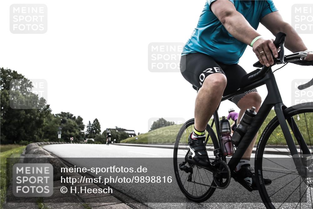 21.06.2026 - 29. Vierlanden-Triathlon H.Heesch http://msf.ph/oto/9898816 21.06.2026 10:47:06 Radfahren 139, 292, 422, 439, 609 meine-sportfotos.de