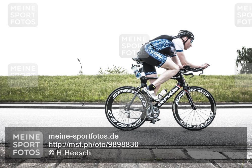 21.06.2026 - 29. Vierlanden-Triathlon H.Heesch http://msf.ph/oto/9898830 21.06.2026 11:25:22 Radfahren 83, 245, 781 meine-sportfotos.de