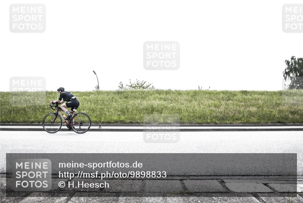 21.06.2026 - 29. Vierlanden-Triathlon H.Heesch http://msf.ph/oto/9898833 21.06.2026 11:25:26 Radfahren 83, 245, 781 meine-sportfotos.de
