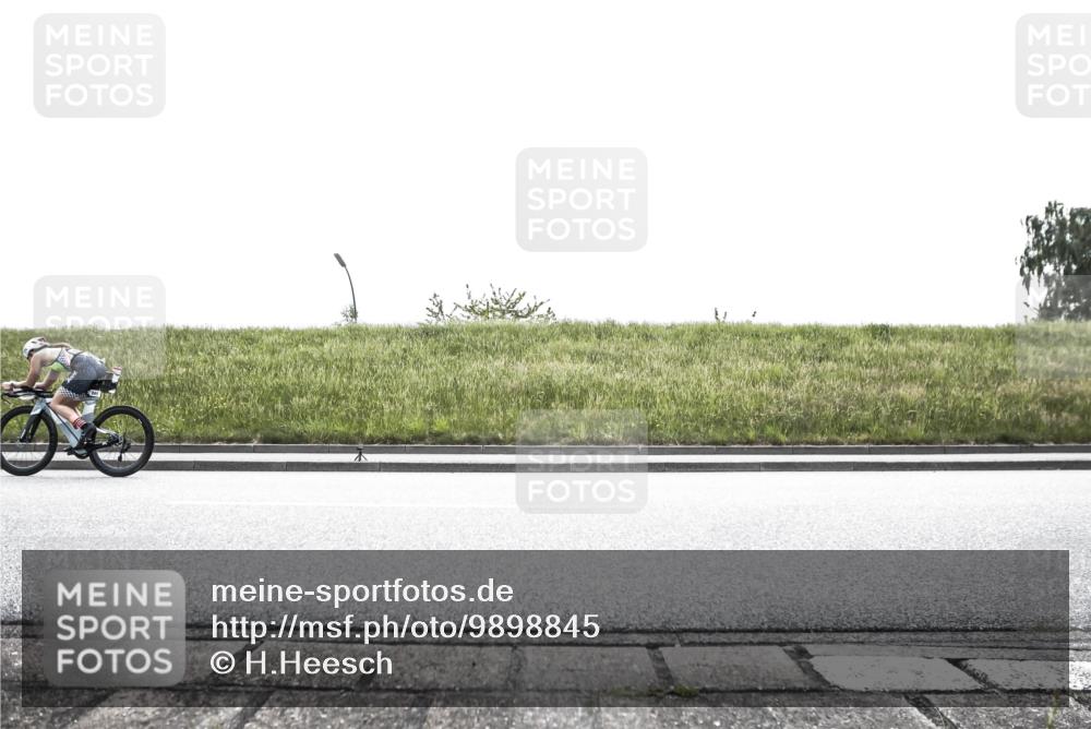 21.06.2026 - 29. Vierlanden-Triathlon H.Heesch http://msf.ph/oto/9898845 21.06.2026 11:25:49 Radfahren 224, 241, 248, 686 meine-sportfotos.de