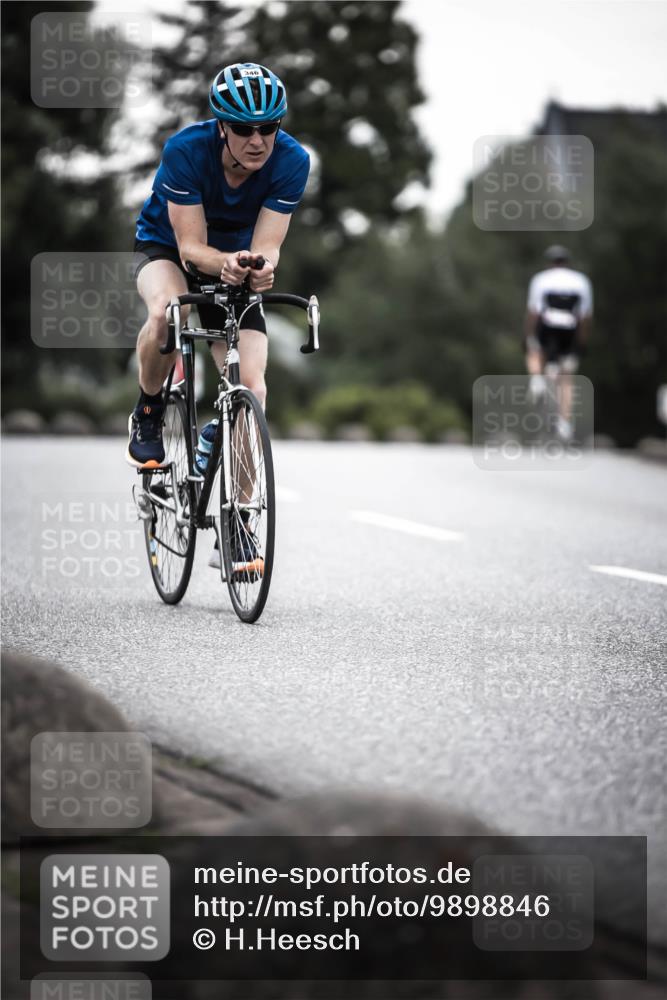 21.06.2026 - 29. Vierlanden-Triathlon H.Heesch http://msf.ph/oto/9898846 21.06.2026 10:06:00 Radfahren 346 meine-sportfotos.de