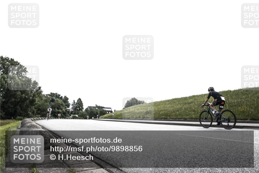 21.06.2026 - 29. Vierlanden-Triathlon H.Heesch http://msf.ph/oto/9898856 21.06.2026 10:48:02 Radfahren 181 meine-sportfotos.de