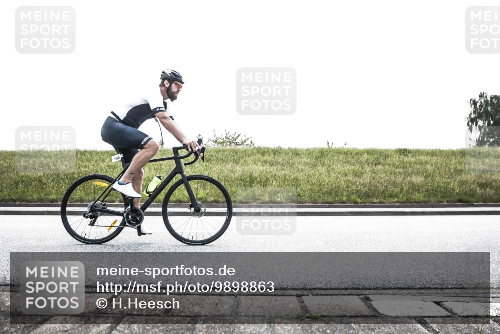 21.06.2026 - 29. Vierlanden-Triathlon H.Heesch http://msf.ph/oto/9898863 21.06.2026 11:26:26 Radfahren 289, 754 meine-sportfotos.de