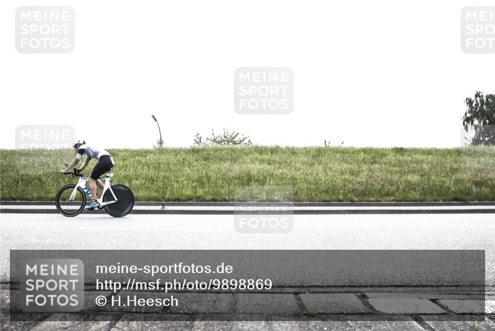 21.06.2026 - 29. Vierlanden-Triathlon H.Heesch http://msf.ph/oto/9898869 21.06.2026 11:26:42 Radfahren 97, 217, 761 meine-sportfotos.de