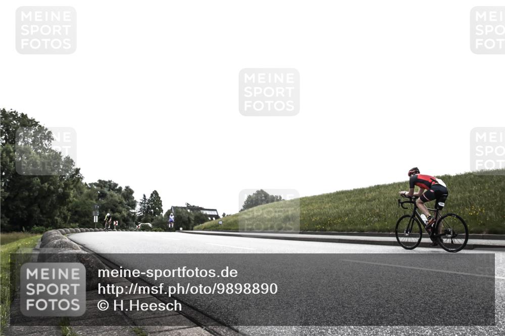 21.06.2026 - 29. Vierlanden-Triathlon H.Heesch http://msf.ph/oto/9898890 21.06.2026 10:48:51 Radfahren 49, 179 meine-sportfotos.de