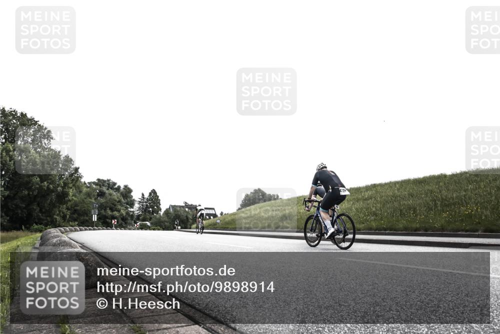 21.06.2026 - 29. Vierlanden-Triathlon H.Heesch http://msf.ph/oto/9898914 21.06.2026 10:49:11 Radfahren  meine-sportfotos.de
