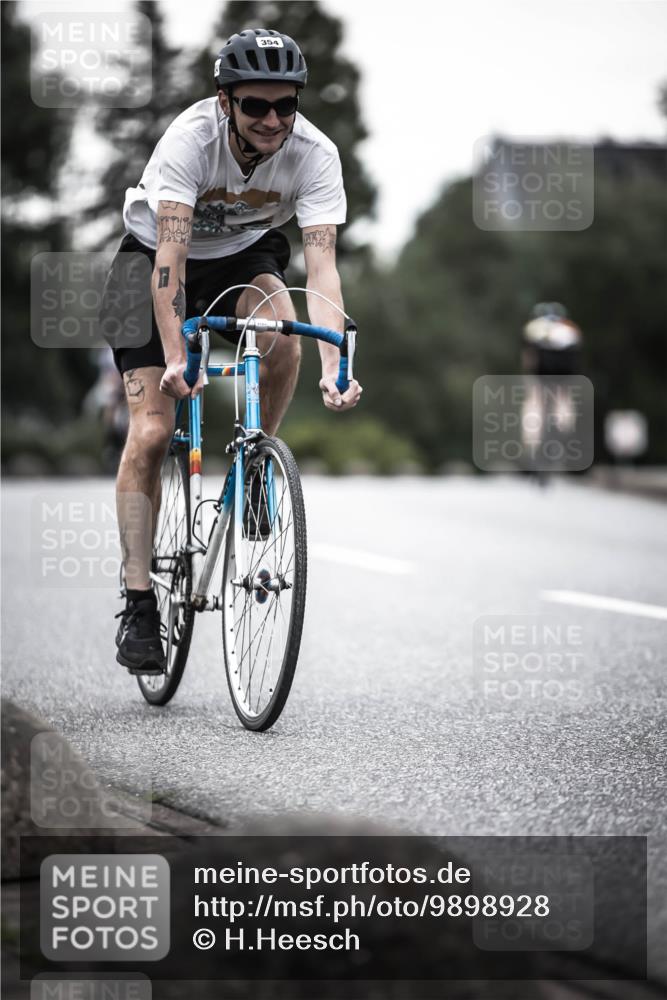 21.06.2026 - 29. Vierlanden-Triathlon H.Heesch http://msf.ph/oto/9898928 21.06.2026 10:06:18 Radfahren 9, 109, 354 meine-sportfotos.de