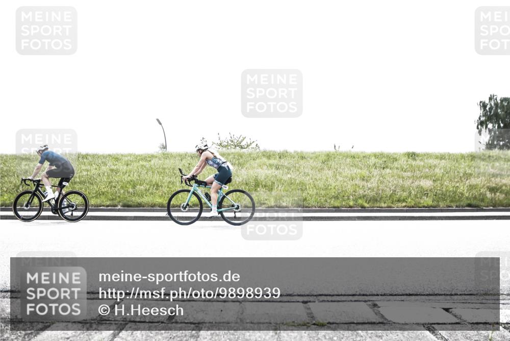21.06.2026 - 29. Vierlanden-Triathlon H.Heesch http://msf.ph/oto/9898939 21.06.2026 11:28:37 Radfahren 124, 172, 240, 654, 835 meine-sportfotos.de