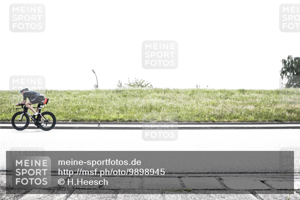 21.06.2026 - 29. Vierlanden-Triathlon H.Heesch http://msf.ph/oto/9898945 21.06.2026 11:28:40 Radfahren 124, 835 meine-sportfotos.de