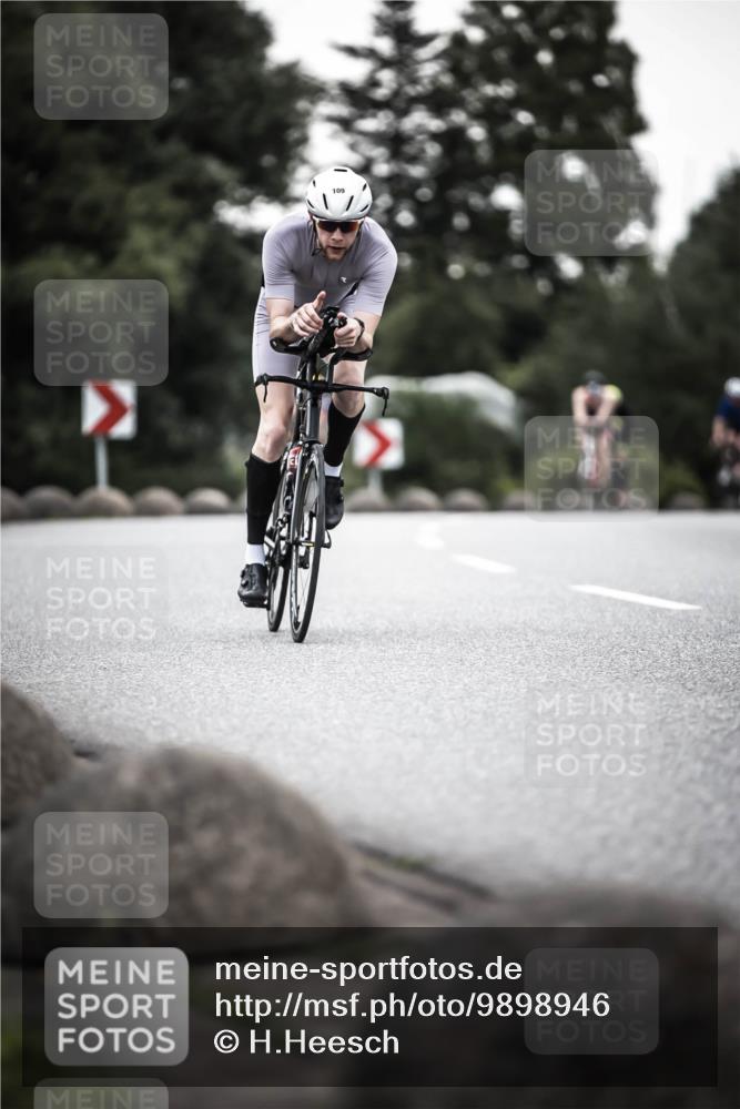 21.06.2026 - 29. Vierlanden-Triathlon H.Heesch http://msf.ph/oto/9898946 21.06.2026 10:06:23 Radfahren 109, 147, 165, 360, 381 meine-sportfotos.de