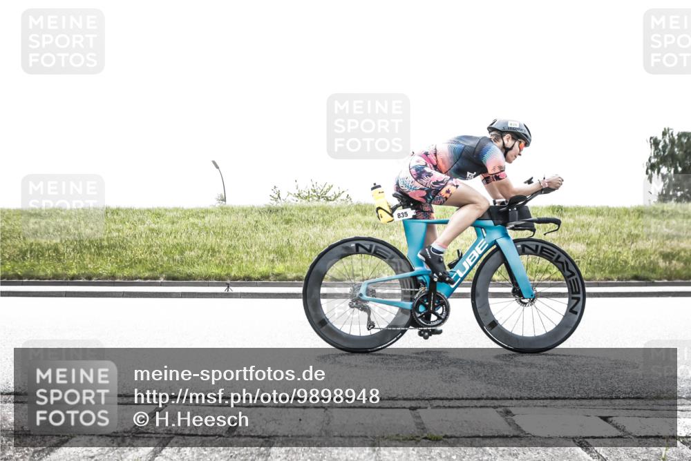21.06.2026 - 29. Vierlanden-Triathlon H.Heesch http://msf.ph/oto/9898948 21.06.2026 11:28:43 Radfahren 835 meine-sportfotos.de