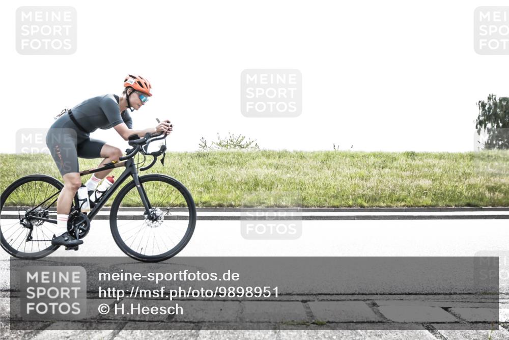 21.06.2026 - 29. Vierlanden-Triathlon H.Heesch http://msf.ph/oto/9898951 21.06.2026 11:28:52 Radfahren 228, 651, 706, 741 meine-sportfotos.de