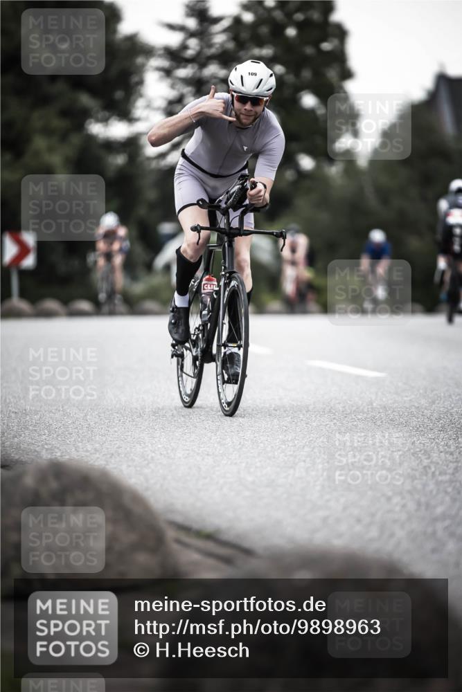 21.06.2026 - 29. Vierlanden-Triathlon H.Heesch http://msf.ph/oto/9898963 21.06.2026 10:06:23 Radfahren 109, 147, 165, 360, 381 meine-sportfotos.de
