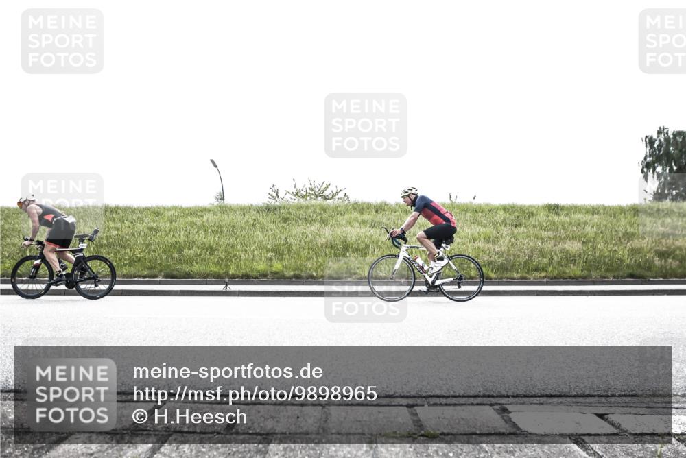 21.06.2026 - 29. Vierlanden-Triathlon H.Heesch http://msf.ph/oto/9898965 21.06.2026 11:29:13 Radfahren 288, 653, 897, 1353 meine-sportfotos.de
