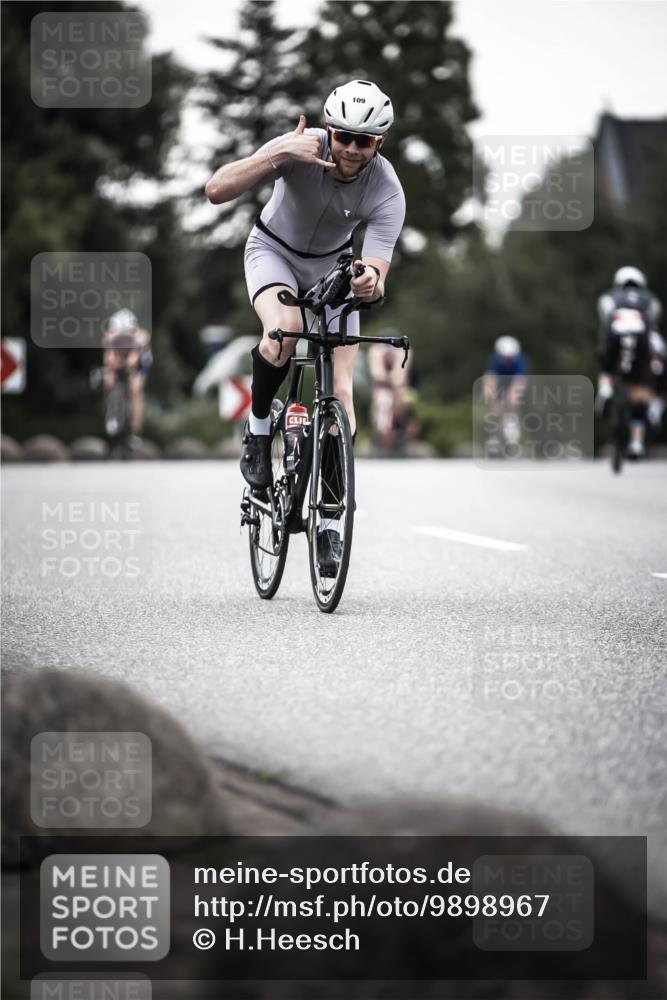 21.06.2026 - 29. Vierlanden-Triathlon H.Heesch http://msf.ph/oto/9898967 21.06.2026 10:06:23 Radfahren 109, 147, 165, 360, 381 meine-sportfotos.de