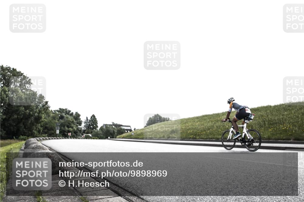 21.06.2026 - 29. Vierlanden-Triathlon H.Heesch http://msf.ph/oto/9898969 21.06.2026 10:50:57 Radfahren 126, 435, 463 meine-sportfotos.de