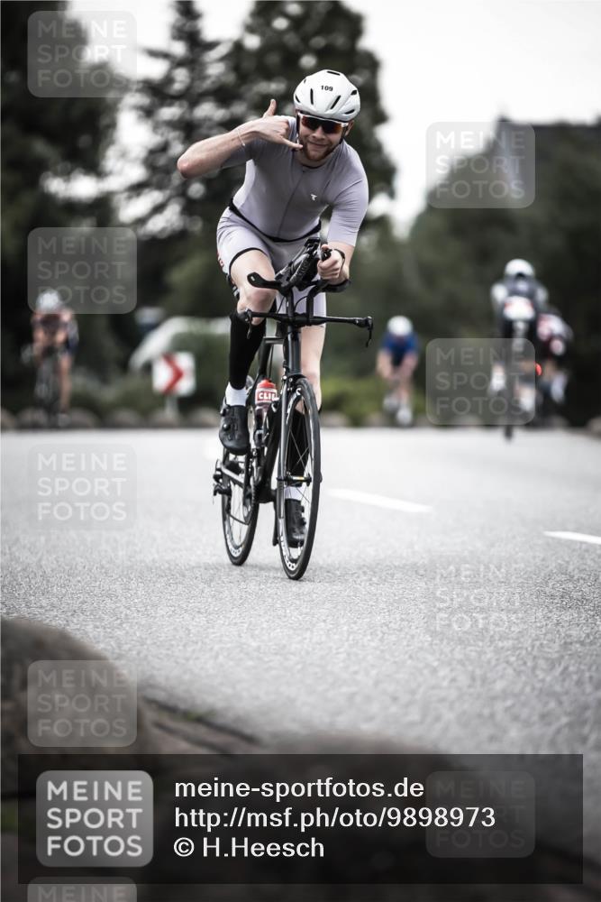21.06.2026 - 29. Vierlanden-Triathlon H.Heesch http://msf.ph/oto/9898973 21.06.2026 10:06:23 Radfahren 109, 147, 165, 360, 381 meine-sportfotos.de
