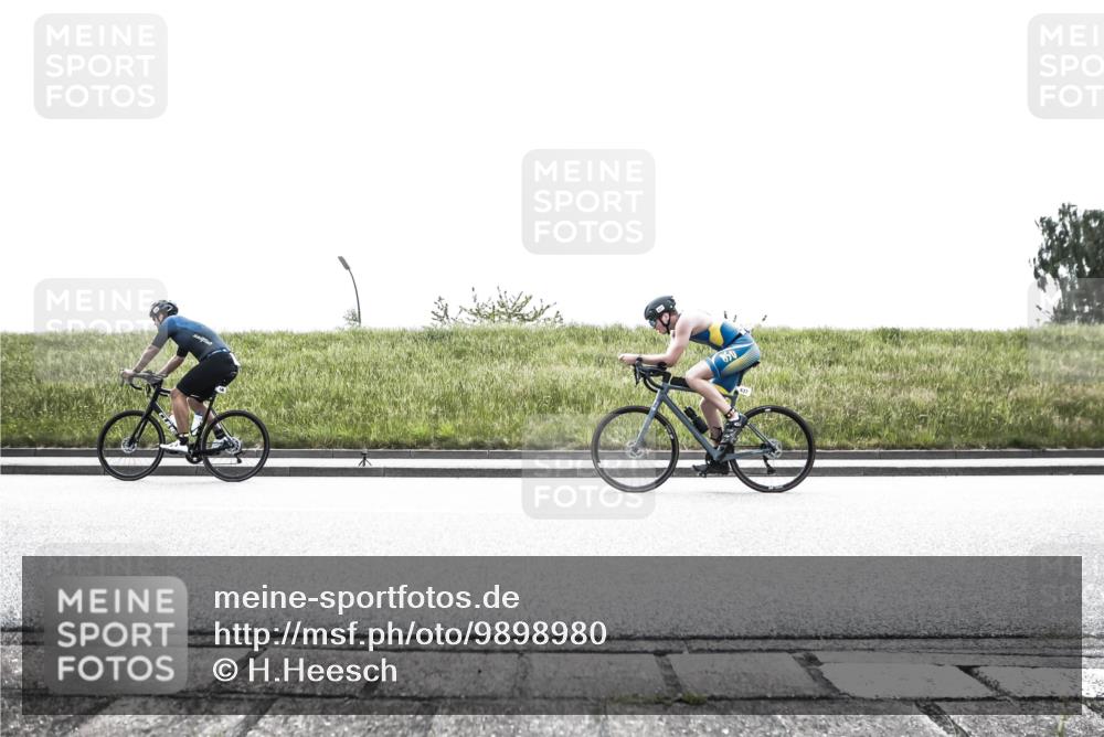 21.06.2026 - 29. Vierlanden-Triathlon H.Heesch http://msf.ph/oto/9898980 21.06.2026 11:29:54 Radfahren 146, 637, 790 meine-sportfotos.de