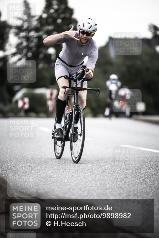 21.06.2026 - 29. Vierlanden-Triathlon H.Heesch http://msf.ph/oto/9898982 21.06.2026 10:06:23 Radfahren 109, 147, 165, 360, 381 meine-sportfotos.de