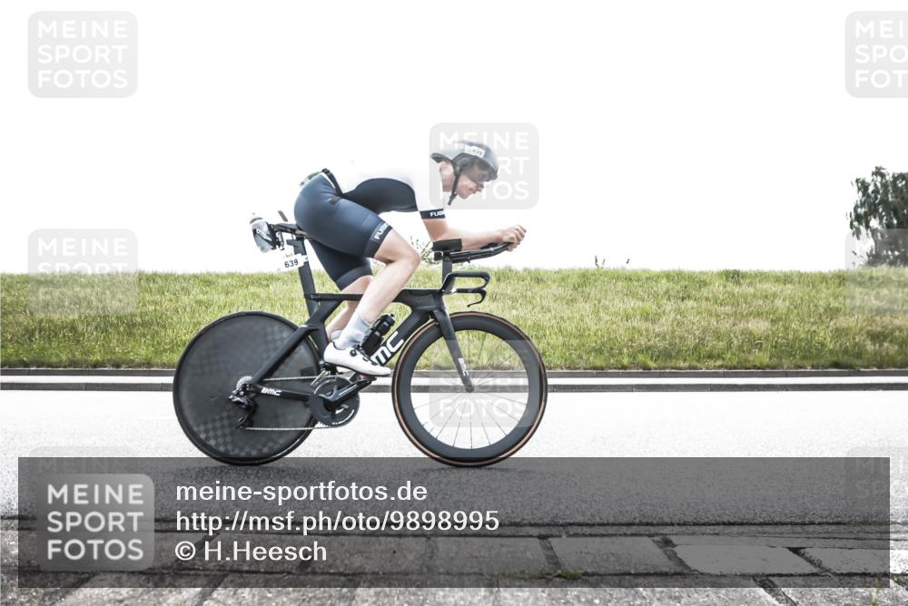 21.06.2026 - 29. Vierlanden-Triathlon H.Heesch http://msf.ph/oto/9898995 21.06.2026 11:30:22 Radfahren 639, 666 meine-sportfotos.de