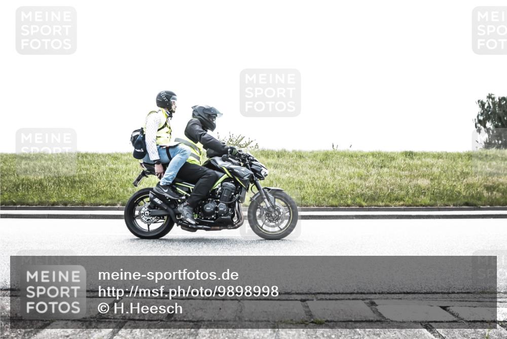 21.06.2026 - 29. Vierlanden-Triathlon H.Heesch http://msf.ph/oto/9898998 21.06.2026 11:30:28 Radfahren 237, 640, 666, 804 meine-sportfotos.de