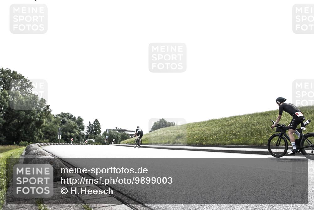 21.06.2026 - 29. Vierlanden-Triathlon H.Heesch http://msf.ph/oto/9899003 21.06.2026 10:51:24 Radfahren 295, 401, 423, 427, 564 meine-sportfotos.de