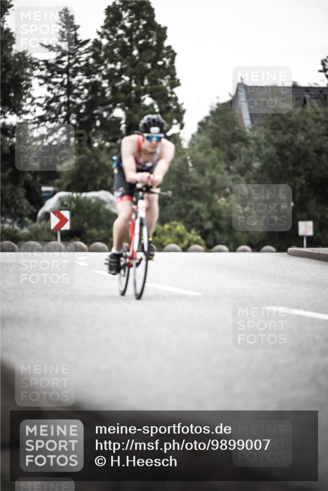 21.06.2026 - 29. Vierlanden-Triathlon H.Heesch http://msf.ph/oto/9899007 21.06.2026 10:06:27 Radfahren 109, 147, 165, 360, 381 meine-sportfotos.de