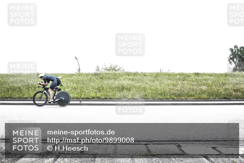 21.06.2026 - 29. Vierlanden-Triathlon H.Heesch http://msf.ph/oto/9899008 21.06.2026 11:30:36 Radfahren 69, 237, 270, 640, 804 meine-sportfotos.de