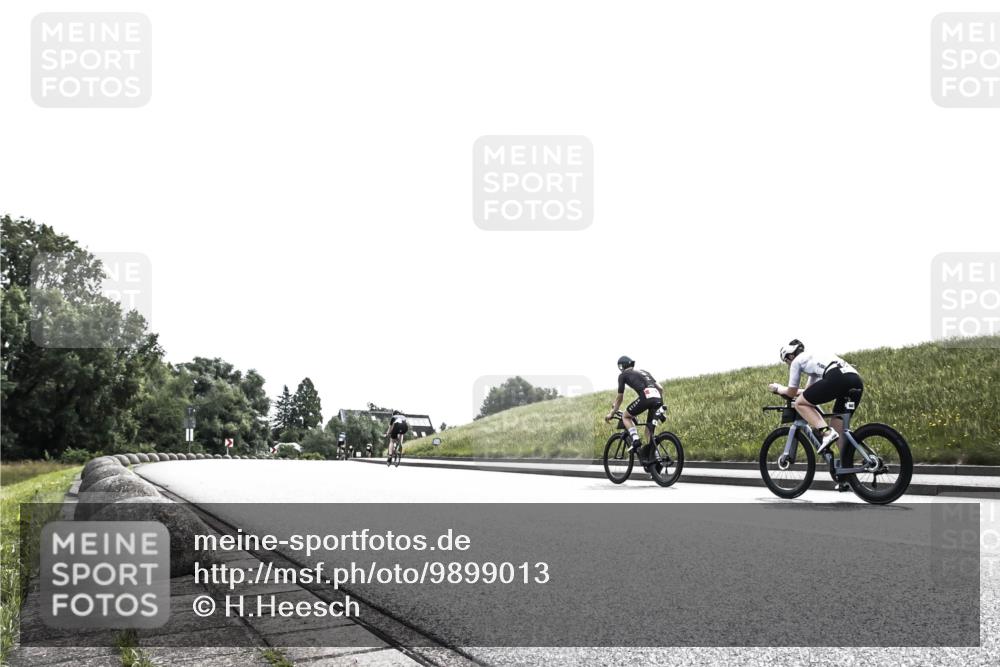 21.06.2026 - 29. Vierlanden-Triathlon H.Heesch http://msf.ph/oto/9899013 21.06.2026 10:51:25 Radfahren 295, 401, 423, 427, 564 meine-sportfotos.de