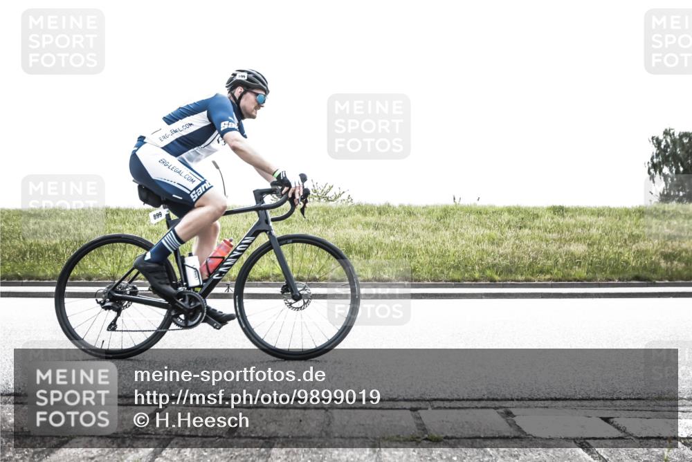 21.06.2026 - 29. Vierlanden-Triathlon H.Heesch http://msf.ph/oto/9899019 21.06.2026 11:30:57 Radfahren 236, 277, 295, 872, 899 meine-sportfotos.de