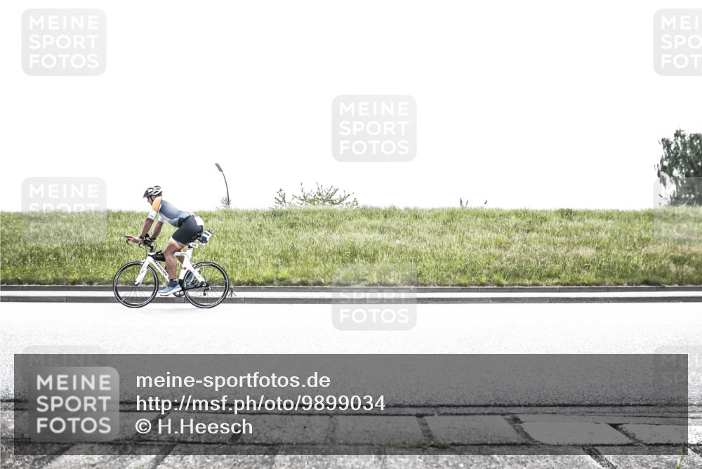 21.06.2026 - 29. Vierlanden-Triathlon H.Heesch http://msf.ph/oto/9899034 21.06.2026 11:31:29 Radfahren 120, 200, 268, 739 meine-sportfotos.de