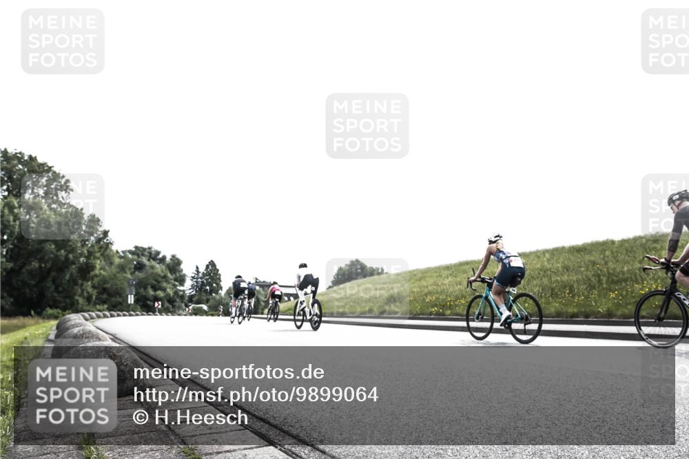 21.06.2026 - 29. Vierlanden-Triathlon H.Heesch http://msf.ph/oto/9899064 21.06.2026 10:51:51 Radfahren 18, 75, 105, 279 meine-sportfotos.de