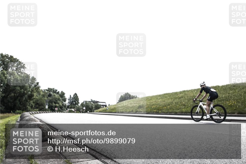 21.06.2026 - 29. Vierlanden-Triathlon H.Heesch http://msf.ph/oto/9899079 21.06.2026 10:52:00 Radfahren 44 meine-sportfotos.de