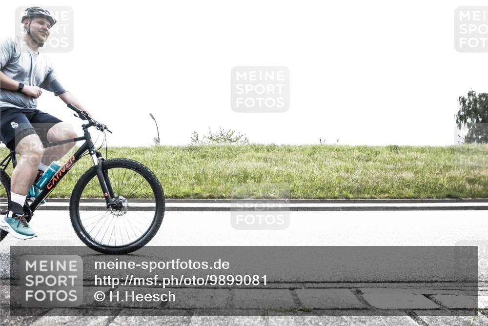 21.06.2026 - 29. Vierlanden-Triathlon H.Heesch http://msf.ph/oto/9899081 21.06.2026 11:32:30 Radfahren 168, 668, 677, 736, 903, 906 meine-sportfotos.de