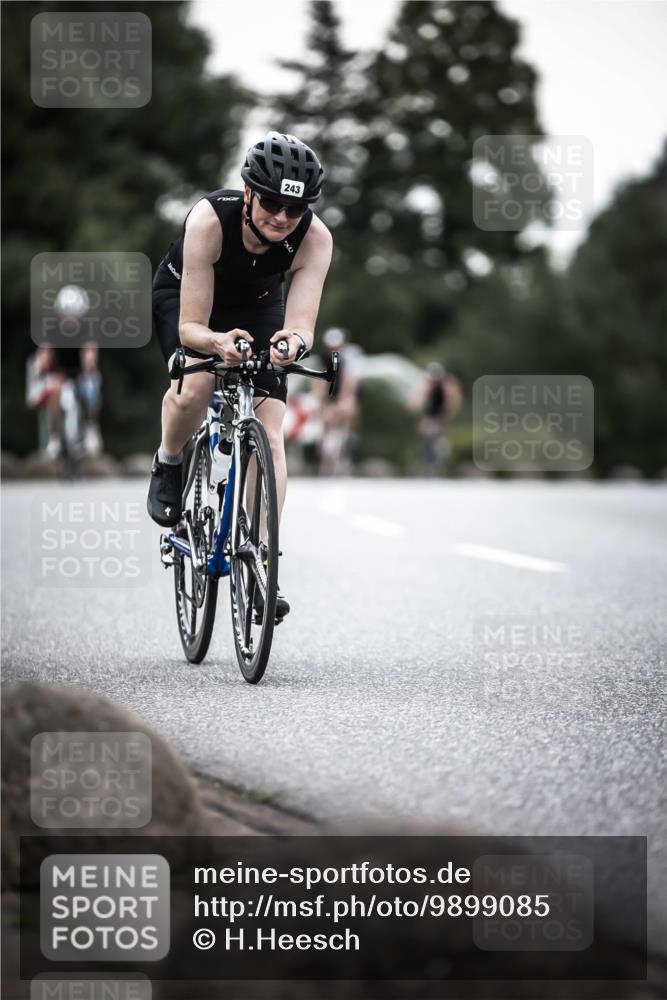 21.06.2026 - 29. Vierlanden-Triathlon H.Heesch http://msf.ph/oto/9899085 21.06.2026 10:06:38 Radfahren 243, 306, 349, 361 meine-sportfotos.de