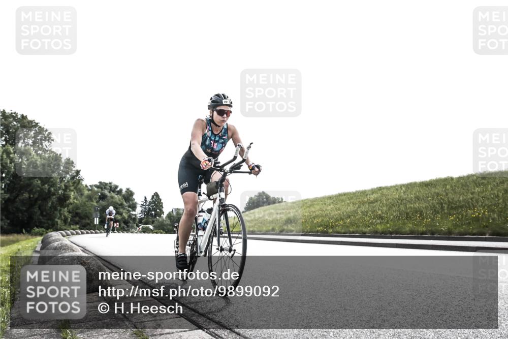 21.06.2026 - 29. Vierlanden-Triathlon H.Heesch http://msf.ph/oto/9899092 21.06.2026 10:52:08 Radfahren 45, 167, 249, 281, 290, 496 meine-sportfotos.de