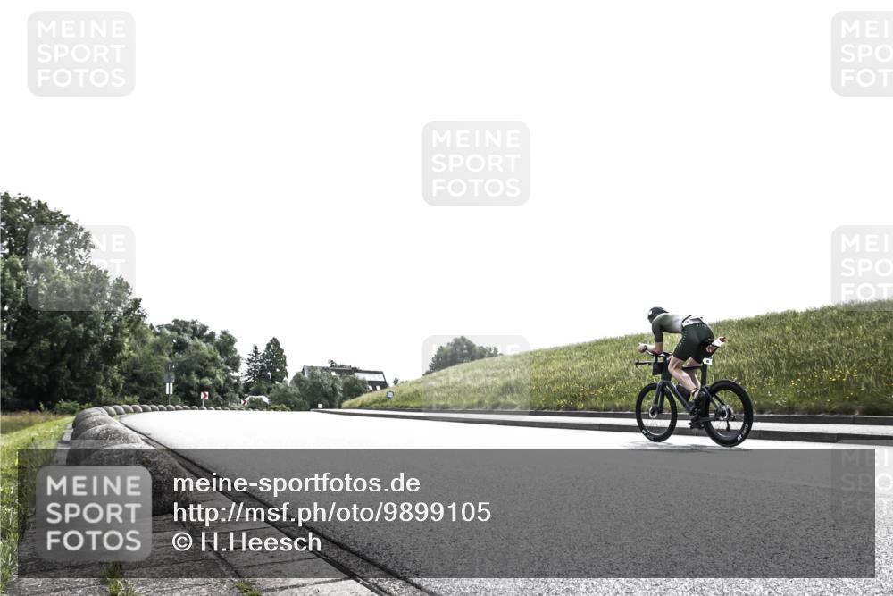 21.06.2026 - 29. Vierlanden-Triathlon H.Heesch http://msf.ph/oto/9899105 21.06.2026 10:52:12 Radfahren 24, 249, 281, 290 meine-sportfotos.de