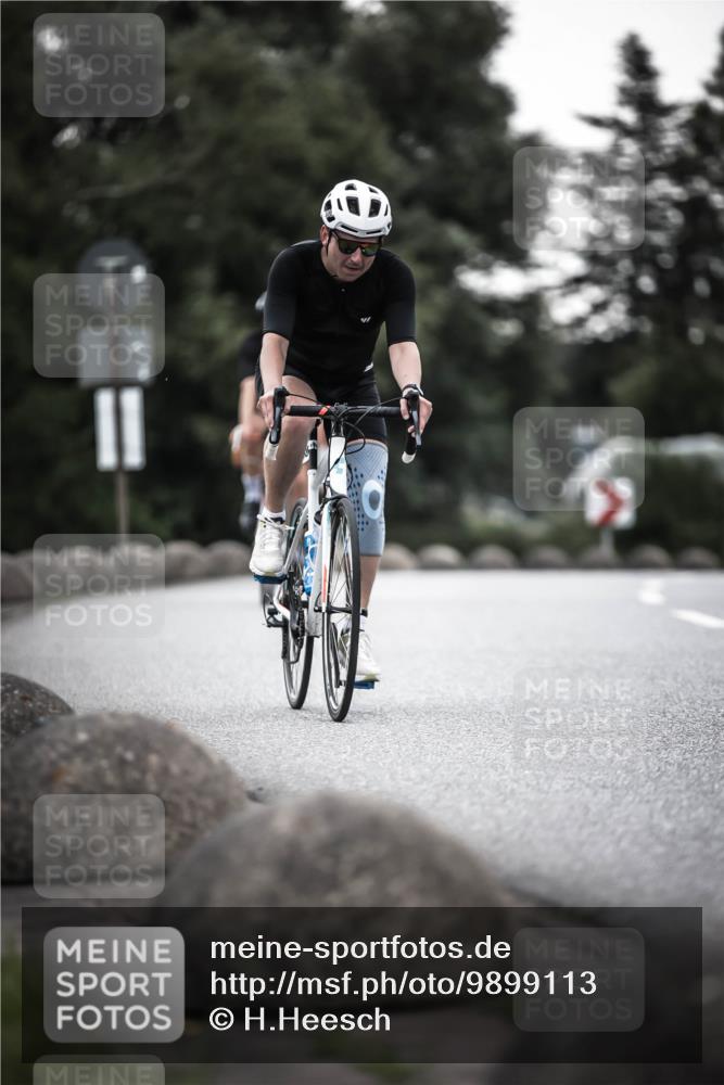21.06.2026 - 29. Vierlanden-Triathlon H.Heesch http://msf.ph/oto/9899113 21.06.2026 10:06:42 Radfahren 199, 243, 306, 349, 361 meine-sportfotos.de