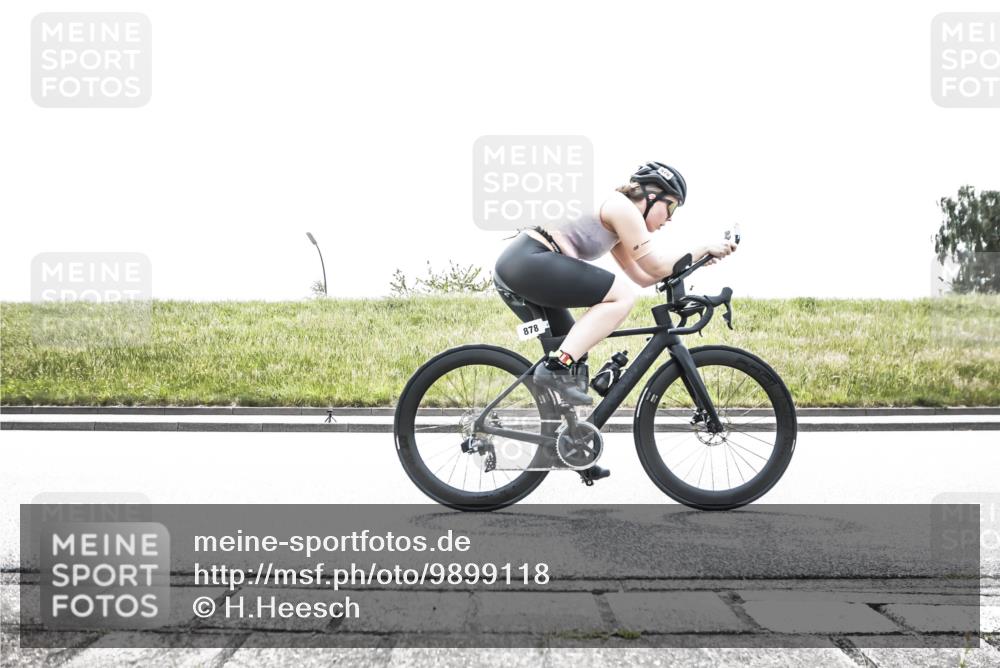 21.06.2026 - 29. Vierlanden-Triathlon H.Heesch http://msf.ph/oto/9899118 21.06.2026 11:33:00 Radfahren 269, 806, 878, 880 meine-sportfotos.de