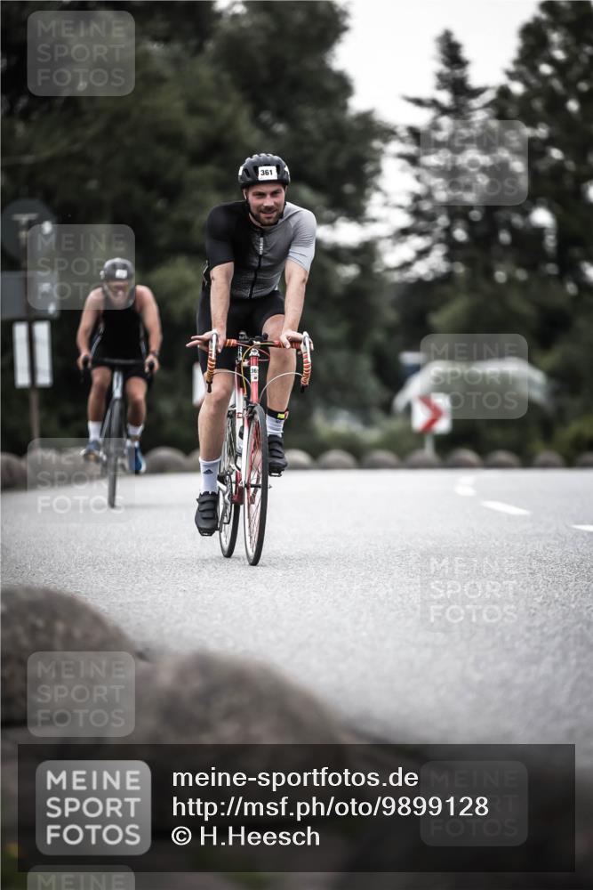 21.06.2026 - 29. Vierlanden-Triathlon H.Heesch http://msf.ph/oto/9899128 21.06.2026 10:06:43 Radfahren 199, 306, 349, 361 meine-sportfotos.de