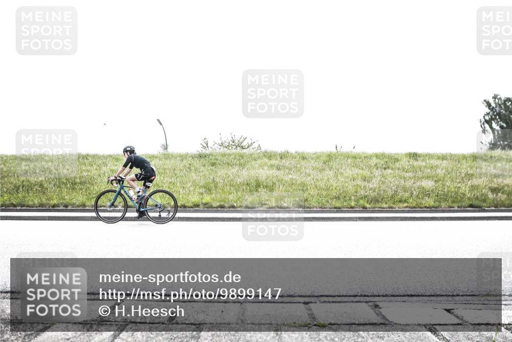 21.06.2026 - 29. Vierlanden-Triathlon H.Heesch http://msf.ph/oto/9899147 21.06.2026 11:33:40 Radfahren 238, 634, 663, 682, 712, 740, 745, 829 meine-sportfotos.de