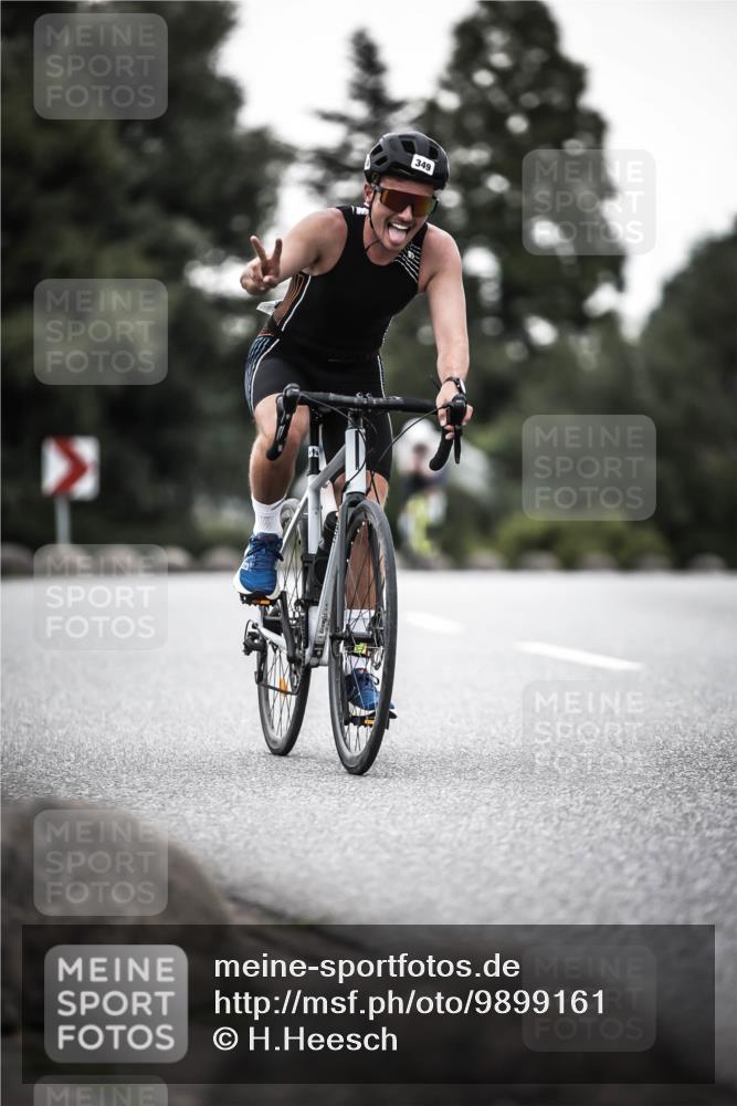 21.06.2026 - 29. Vierlanden-Triathlon H.Heesch http://msf.ph/oto/9899161 21.06.2026 10:06:45 Radfahren 199, 306, 349, 361 meine-sportfotos.de